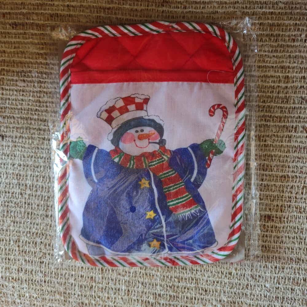 NEW!!! SNOWMAN POCKET POT HOLDER AND CANDY CANE SHAPED TRAY